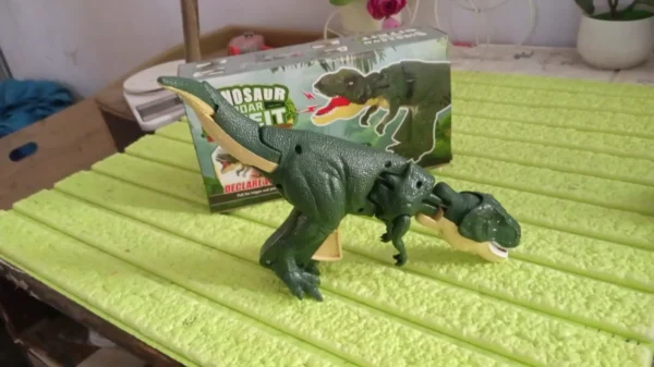 DINOSAUR ROARING TOYS TRIGGER. - Image 2